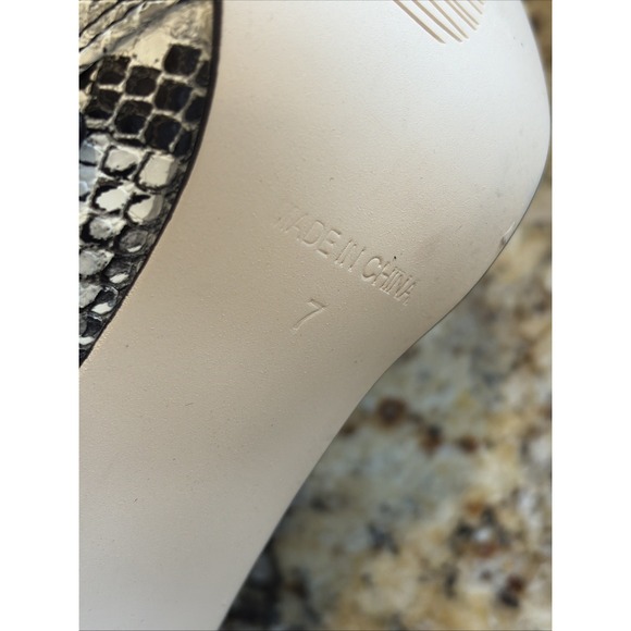 PrettyLittleThing Black Snake High Point Ankle Boot Block Heel Shoes Womens 7 - Picture 15 of 15